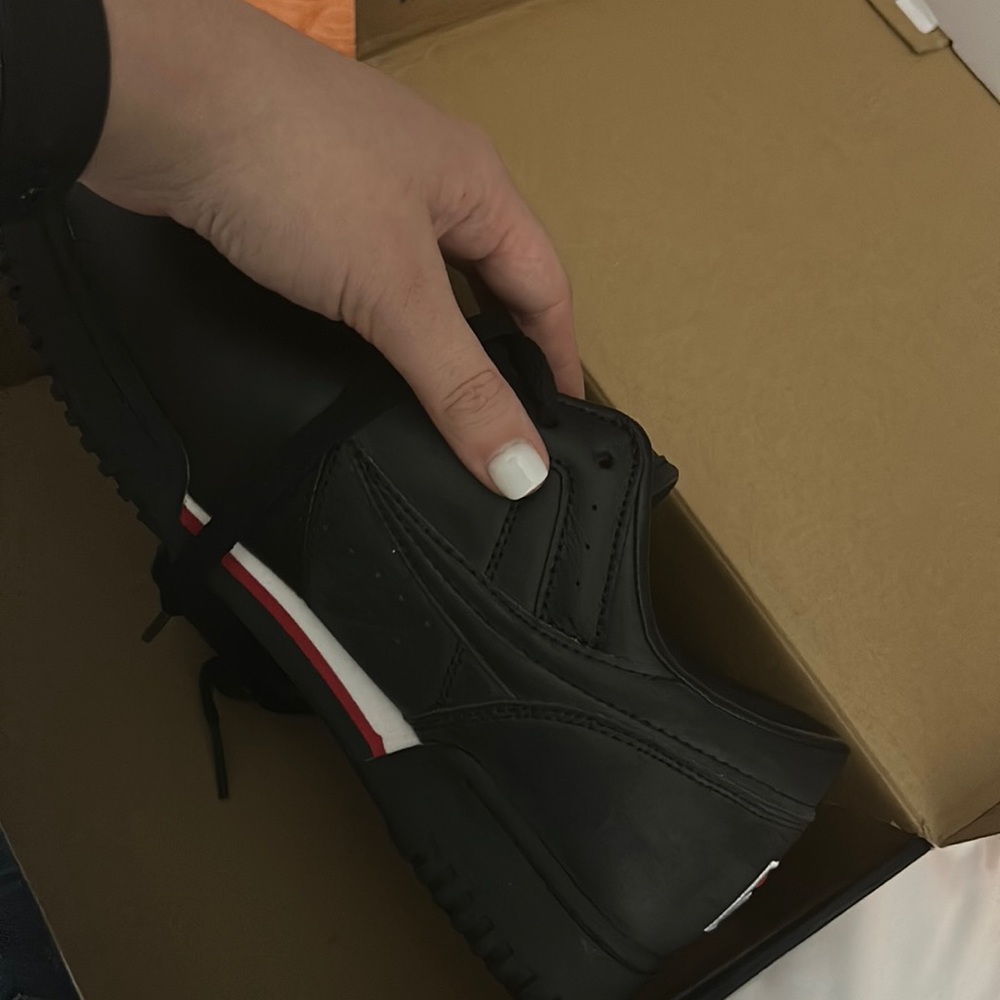 Men’s Fila sneakers
